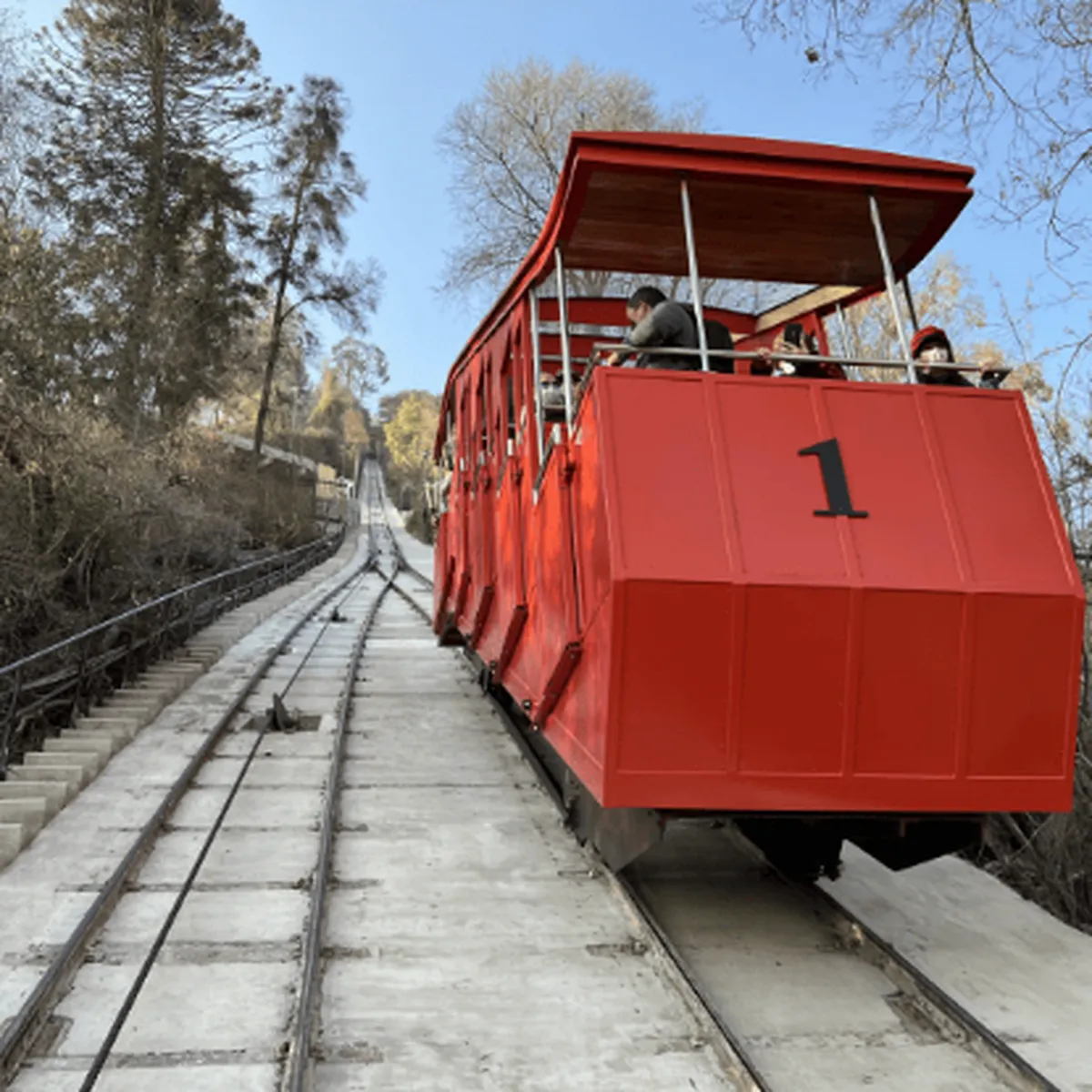 funicular-santiagopng.png